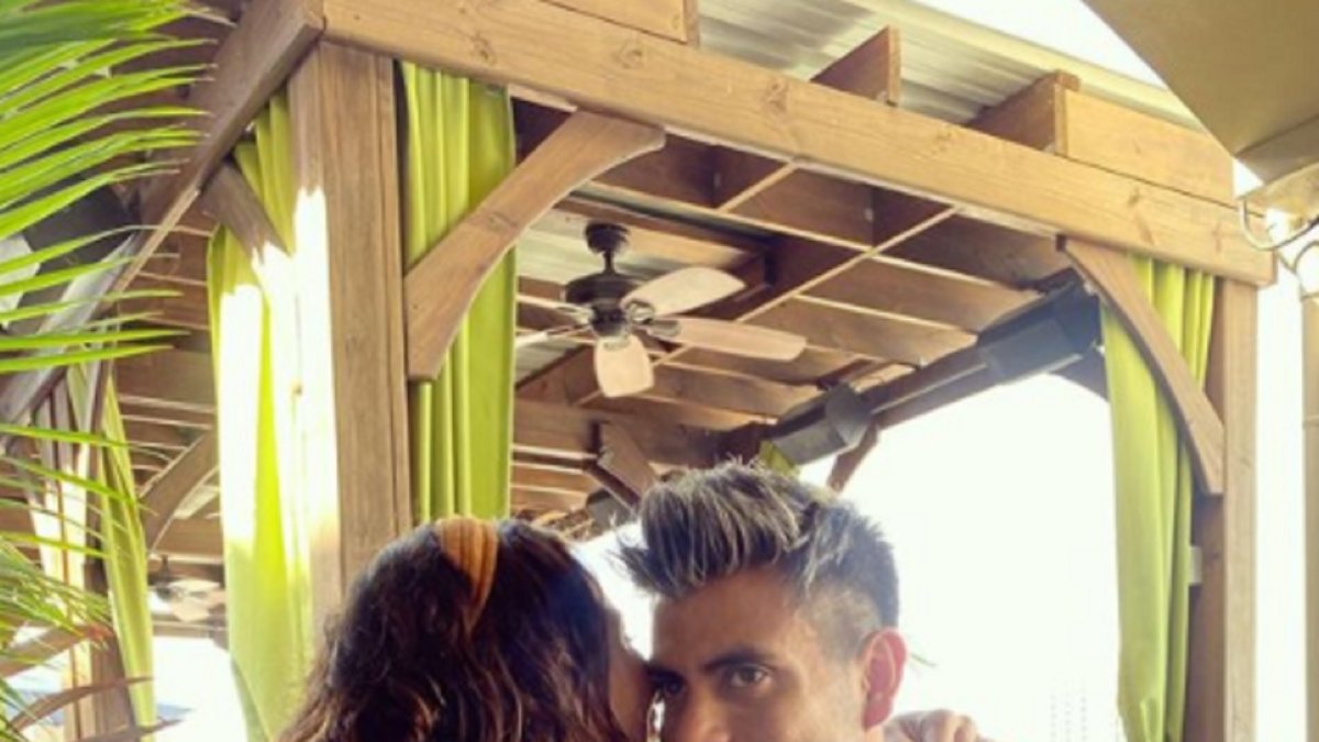 Alejandra y Efraín, una fotografía de algunos meses antes del asesinato del presentador.