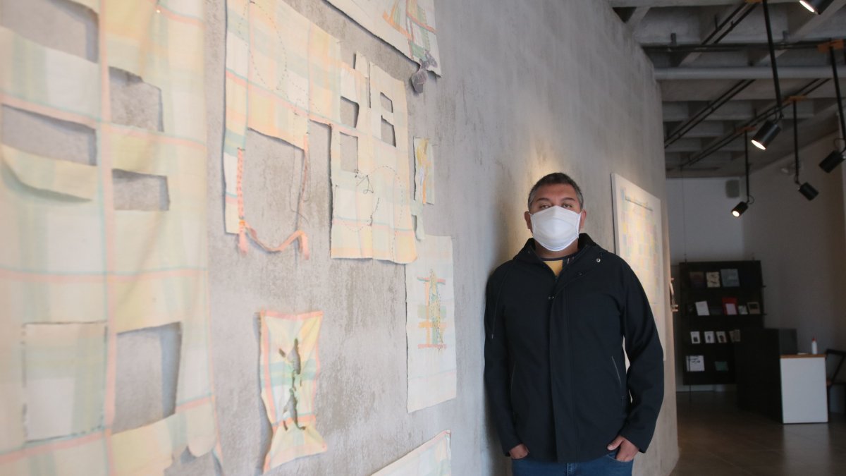 Obras a mediana y gran escala conforman la exposición de Vallejo.