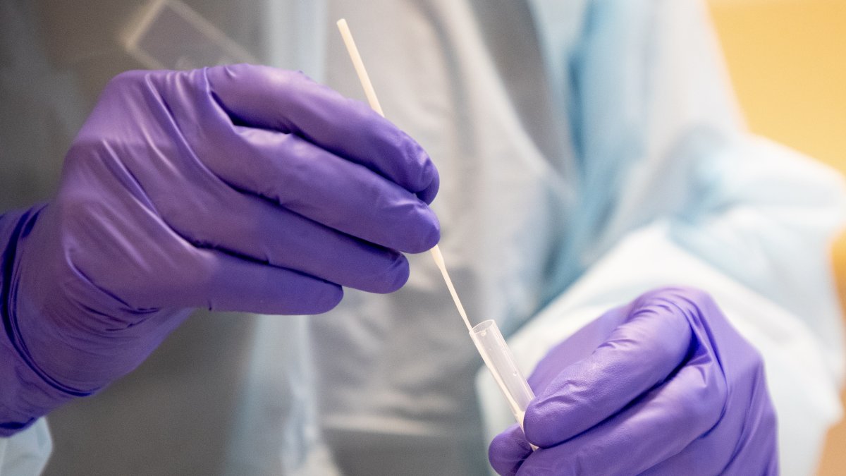 Suecia prolonga restricciones y avisa de 