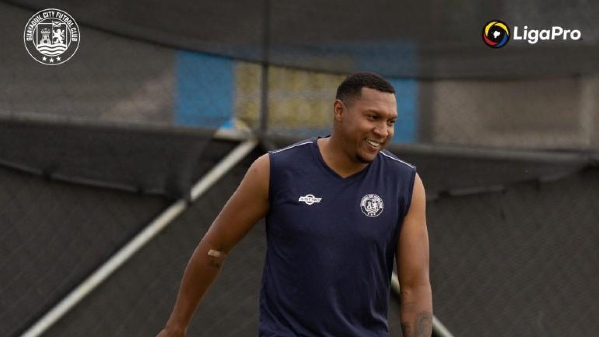 Máximo Banguera, nuevo fichaje de Guayaquil City, será titular hoy ante Barcelona.