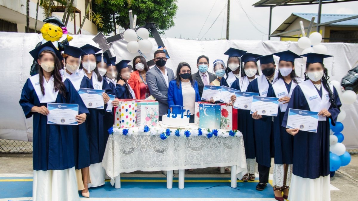 Durante tres años se prepararon para lograr este meta.