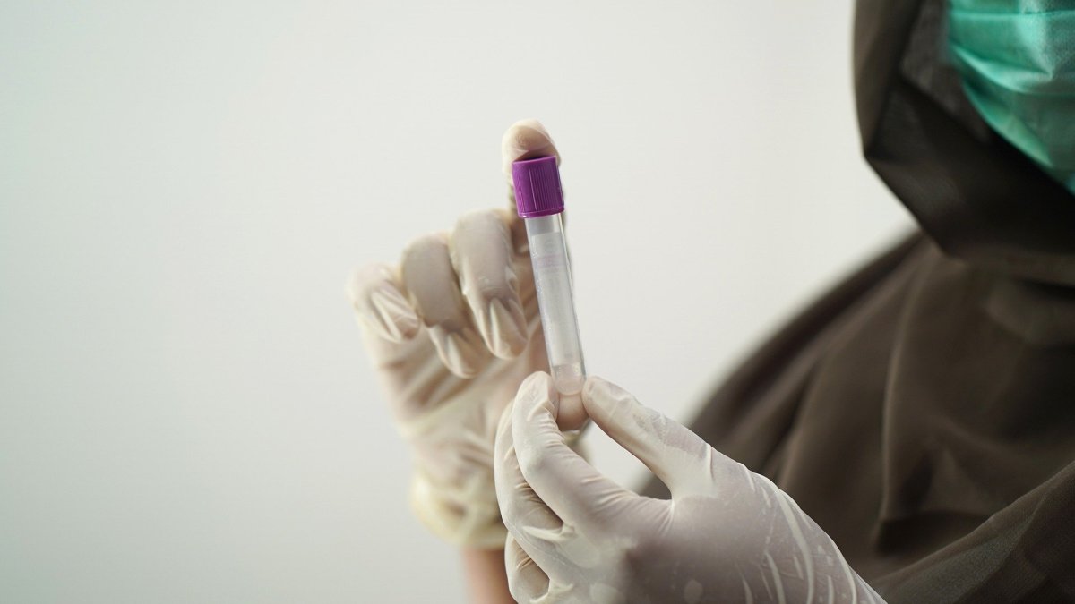 Referencial. En el Estado federado del Tirolm se teme que se haya propagado ya esa mutación más contagiosa que la mayoría de sus antecesoras.