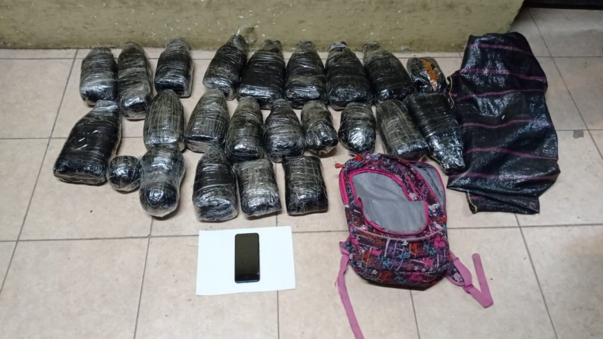 Oobjetos prohibidos que intentaron lanzar al interior del Centro de Privación de Libertad de Varones de Guayaquil No. 1,