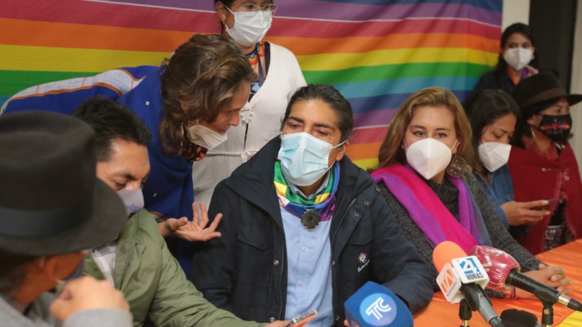 Anuncio. Pasadas las 20:00 el candidato Yaku Pérez anunció que pasaría a la segunda vuelta electoral.