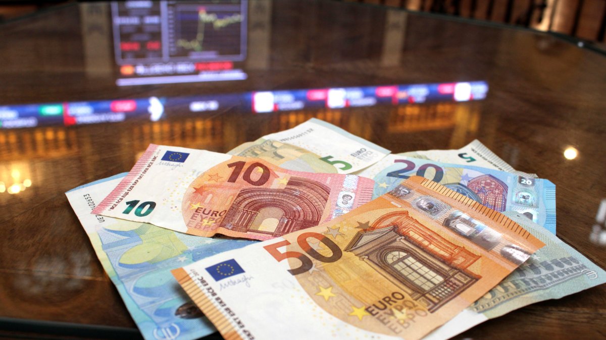 La investigación, publicada recientemente en la revista PLOS ONE, analizó cómo las personas califican su bienestar subjetivo en las sociedades donde el dinero juega un papel mínimo y que generalmente no se incluyen en las encuestas globales de felicidad.