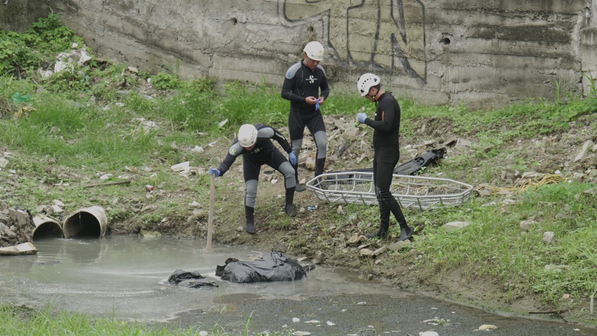 Momento en el que encontraron el cuerpo del fallecido.