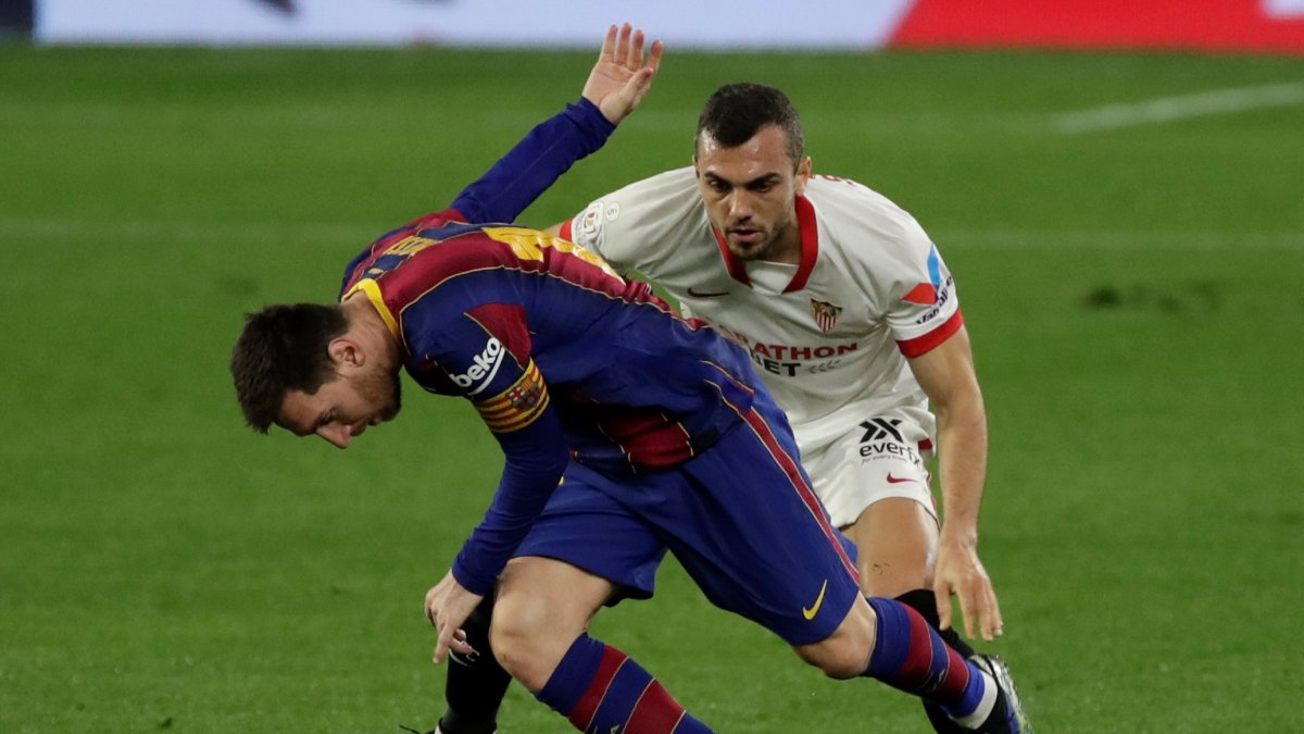 Lionel Messi intentó de varias formas pero se chocó contra un equipo muy ordenado y fuerte en la marca