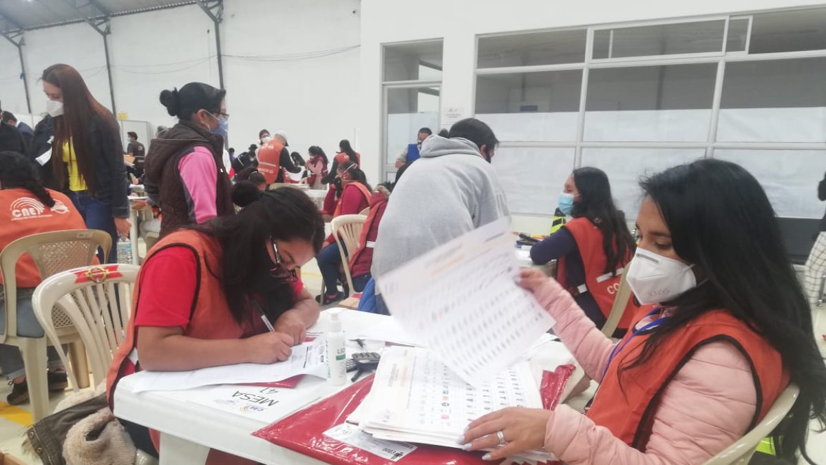 La revisión de actas centra la atención.