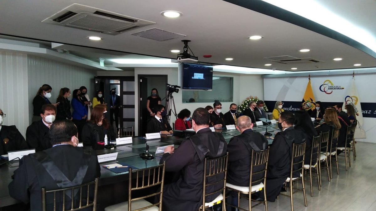 Visita. Los jueces de la Corte Nacional fueron recibidos en comisión general por el pleno de la Judicatura.