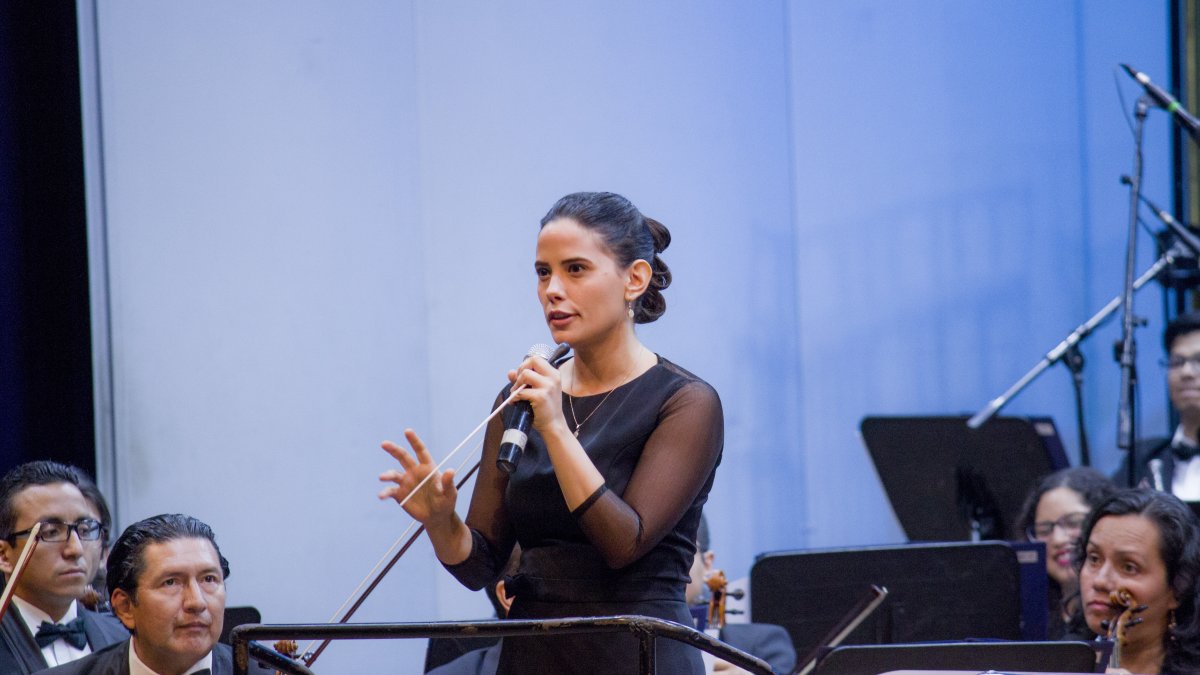 Victhoria Pérez es la directora asistente de la Orquesta Sinfónica de Guayaquil.