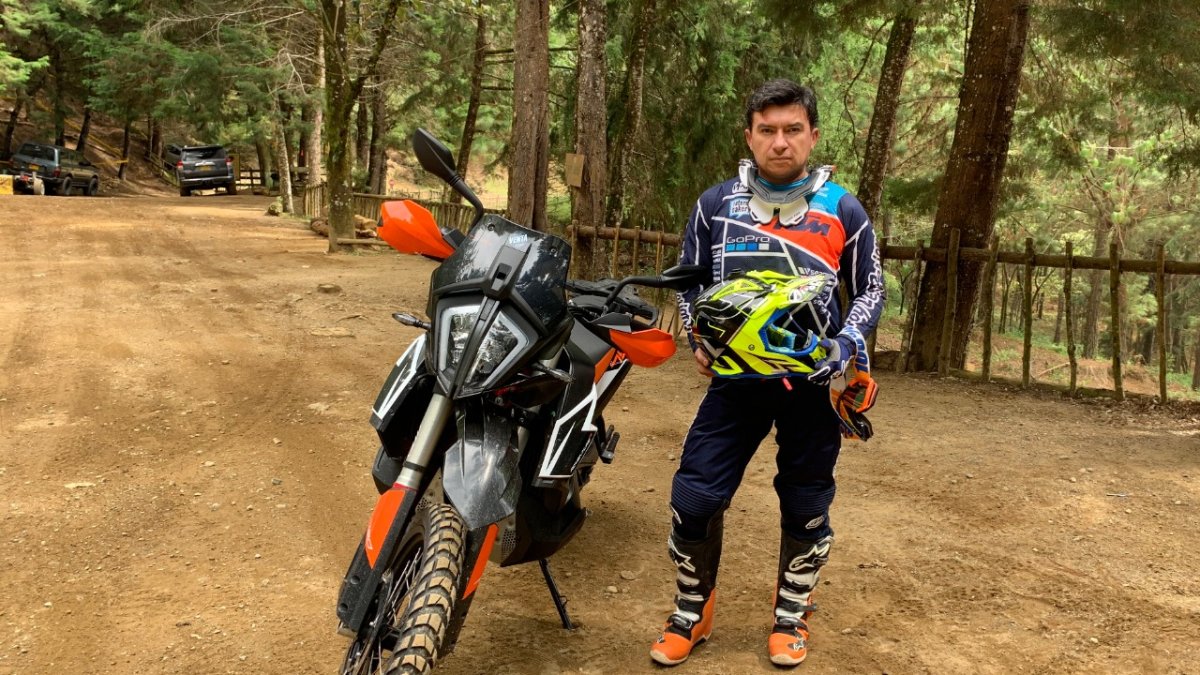 Tricolor. Mauricio Cueva está listo para correr del 17 al 27 de febrero en Argentina.