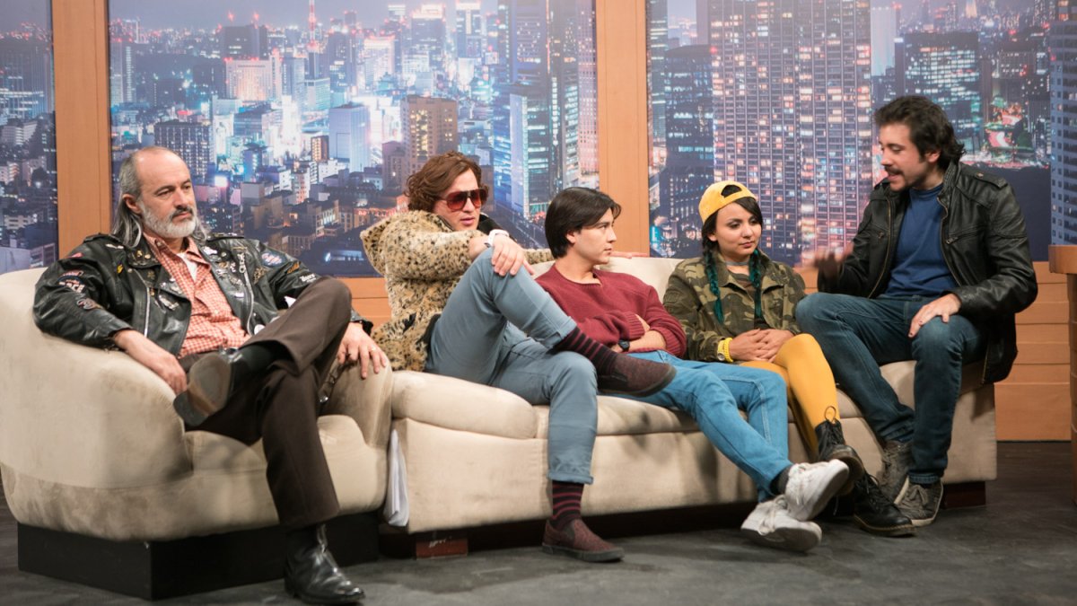 Este film, fue dirigido por Jorge Ulloa y protagonizado por el cast Enchufe TV.