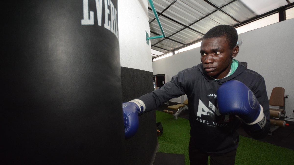 Abel 'Authentic' Mina tuvo un arduo entrenamiento para la pelea en Colombia. 
