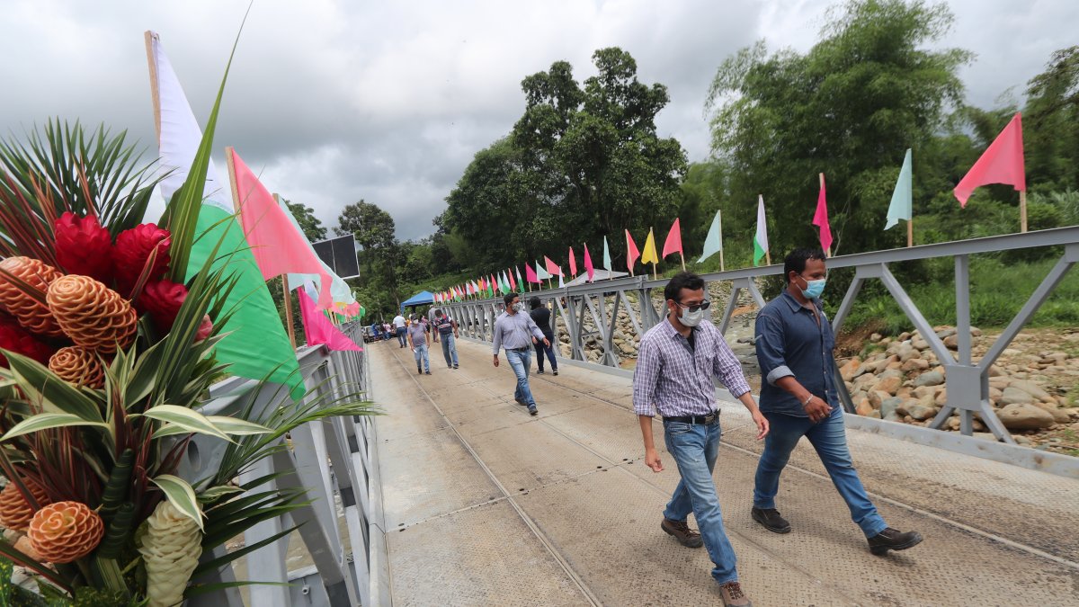La perfecta del Guayas, Susana González, dijo que el puente metálico era una obra que no podía postergarse.