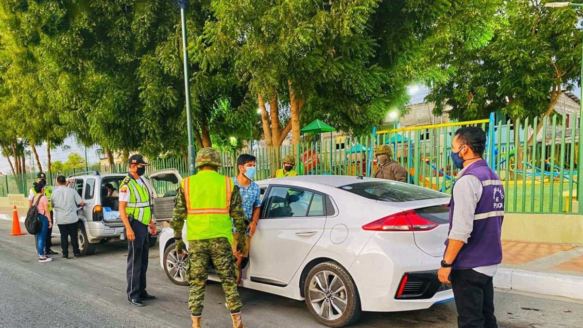 Uno de los operativos que la Policía Nacional realiza para reducir la inseguridad.