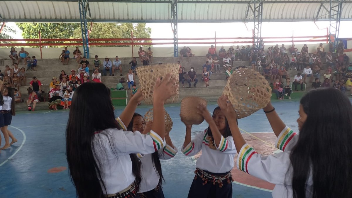 El grupo de danza ‘Las Niñas Amazónicas’ muestra sus coreografías en el evento