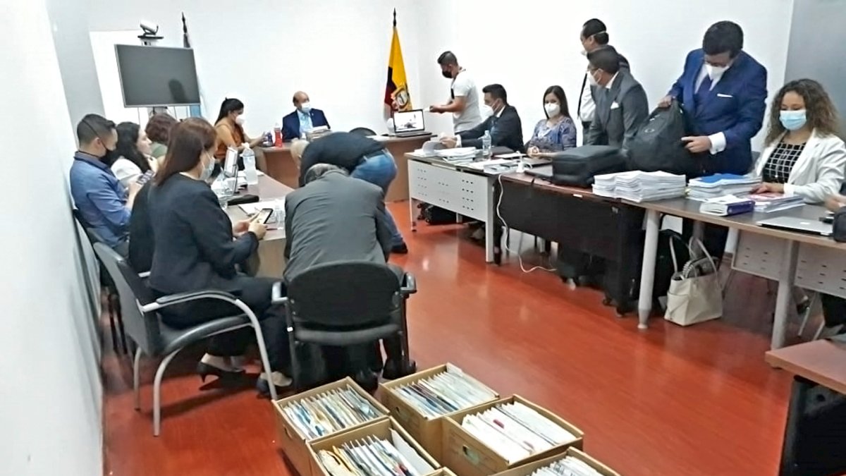 La audiencia por el delito de peculado a Daniel Salcedo y exfuncionarios del IESS se instaló inicialmente en la Unidad de Albán Borja.