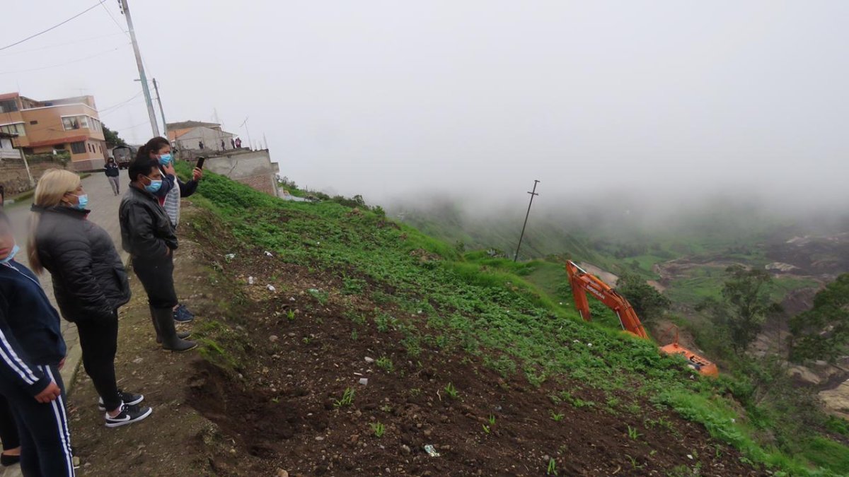 Chunchi, Chimborazo. Más de 100 personas han sido afectadas por deslizamiento de tierra.