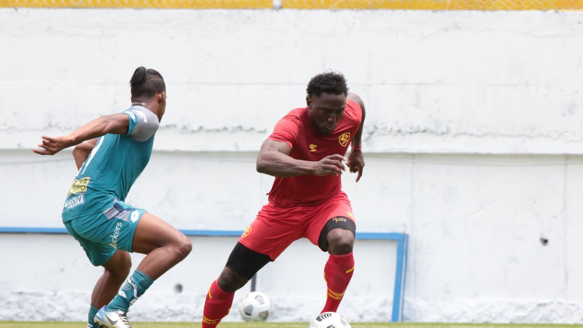 Roberto Ordóñez es uno de los diez refuerzos que sumó el cuadro oriental. La Tuka quiere demostrar que está vigente y ser el goleador de Aucas.