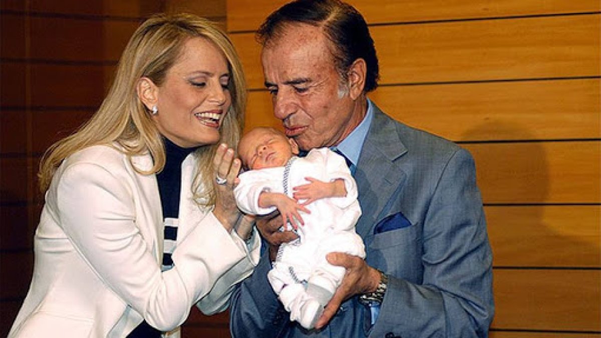 Cecilia Bolocco y Carlos Menem en sus tiempos felices junto a Máximo.