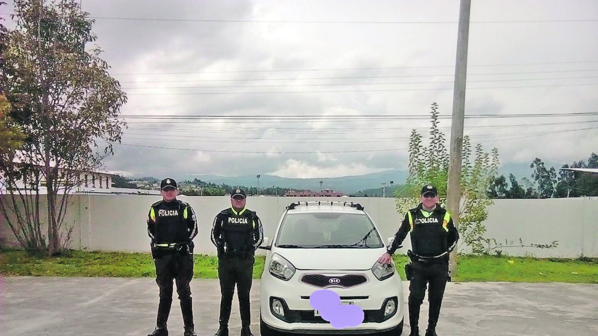 Policías detuvieron el vehículo que tenía la placa clonada del auto de Cristina Pérez