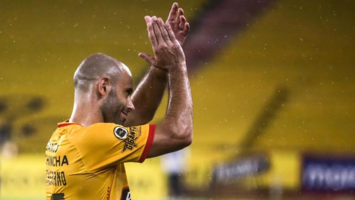 Javier Mascherano fue la estrella invitada en la tradicional Noche Amarilla.