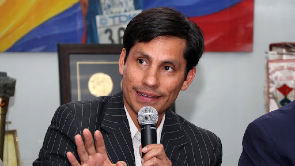 Jefferson Pérez lamenta la muerta del entrenador Luis Chocho.