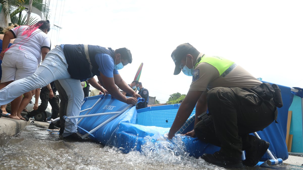 Al menos 190 piscinas fueron desarmadas en Guayaquil durante el feriado de carnaval.