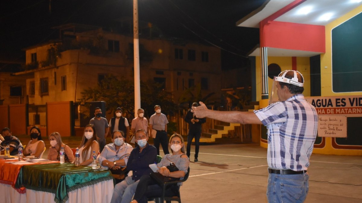 En Santa Rosa se llevó a cabo una reunión entre autoridades y  dirigentes barriales para abordar el tema.