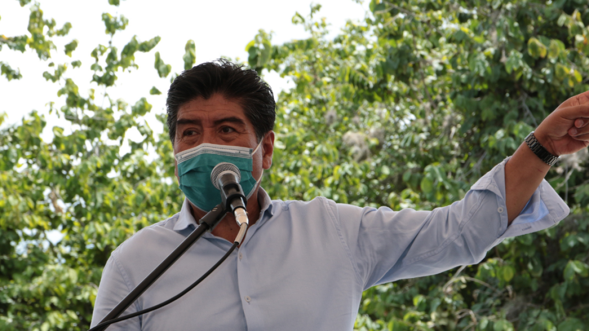 Jorge Yunda justificó la diferencia entre los sueldos de los empleados municipales.