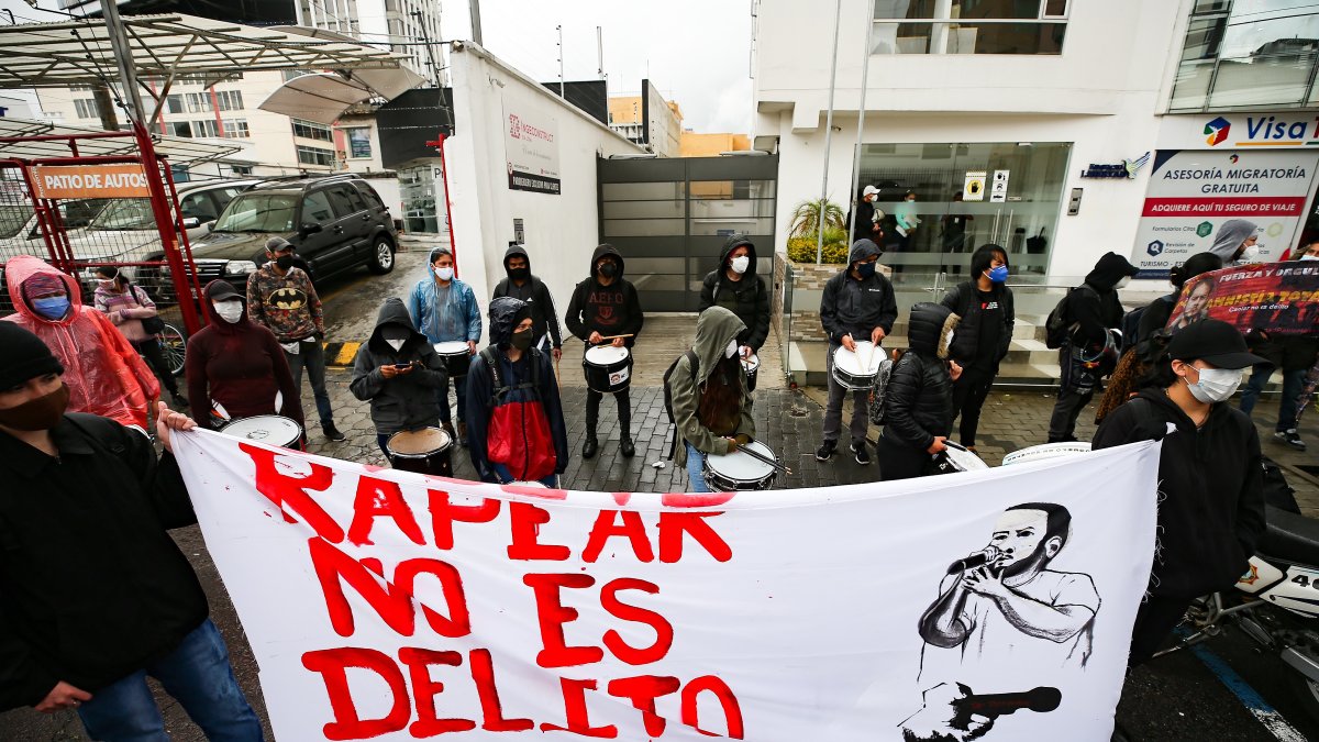 Entre las pancartas estaban algunos eslóganes como 