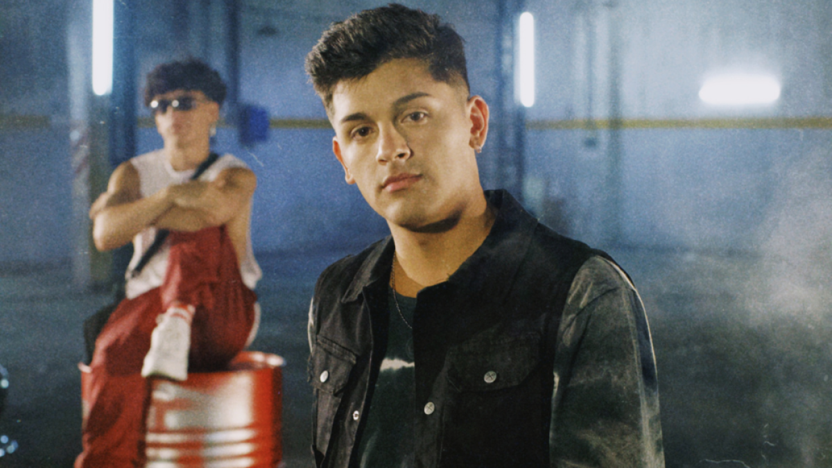 Nico, productor, y Facu, vocalista de Migrantes.