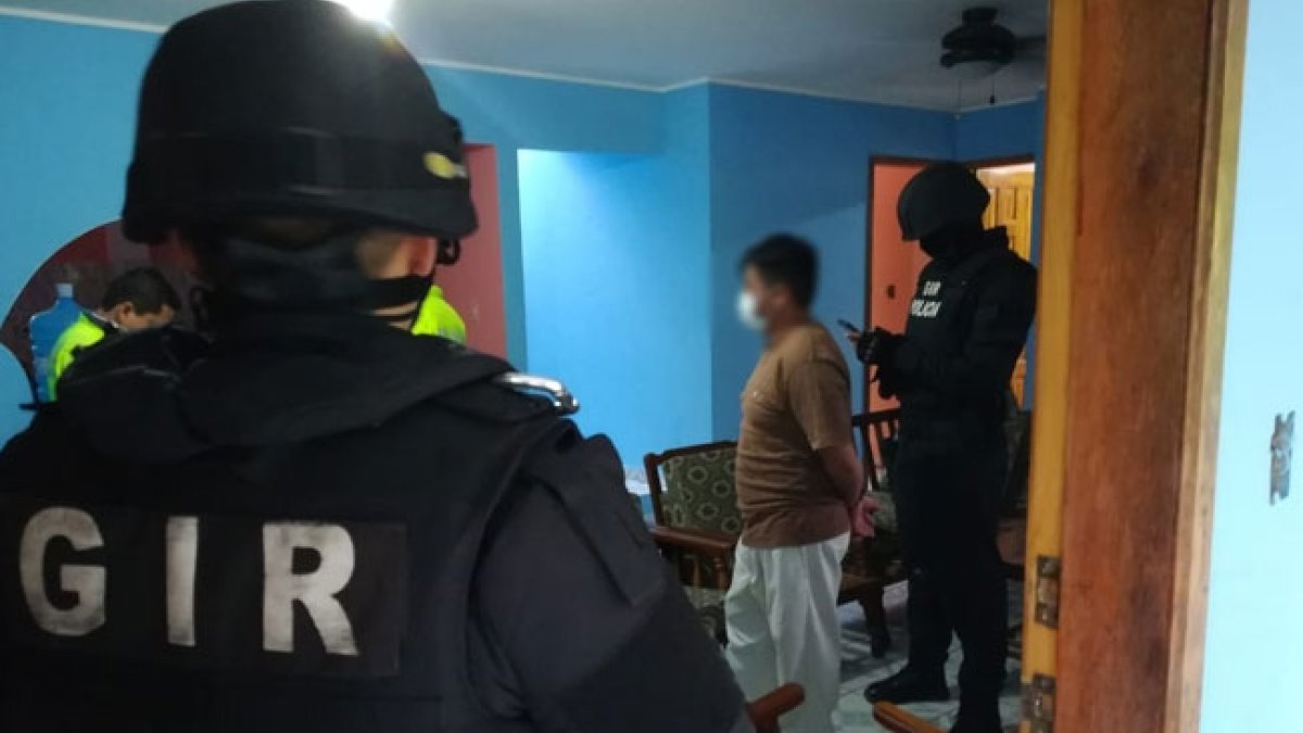 Quito. Un padre se convirtió en la peor pesadilla de una niña de 12 años de edad.