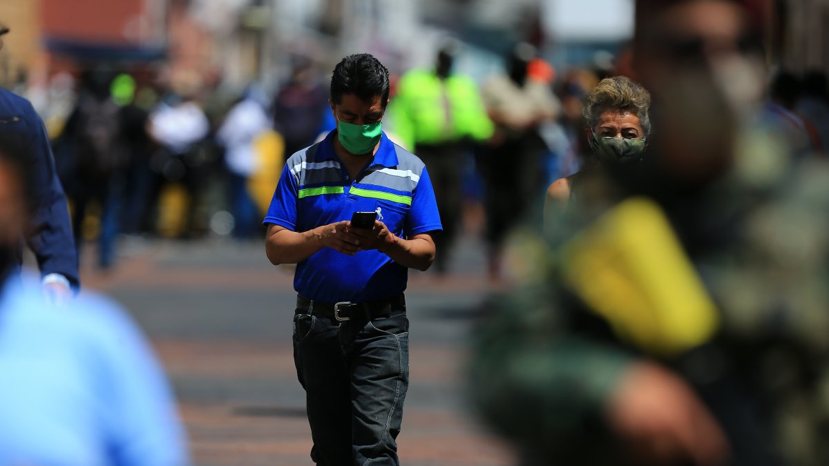 De acuerdo con los datos oficiales, los decesos en el país se reparten entre 10.796 confirmados por pruebas PCR y 4.740 probables a causa de la enfermedad.