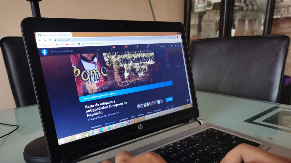 El Bazar de reliquias y antigüedades acoje a miles de jovenes que se divierten mientras aprenden historia