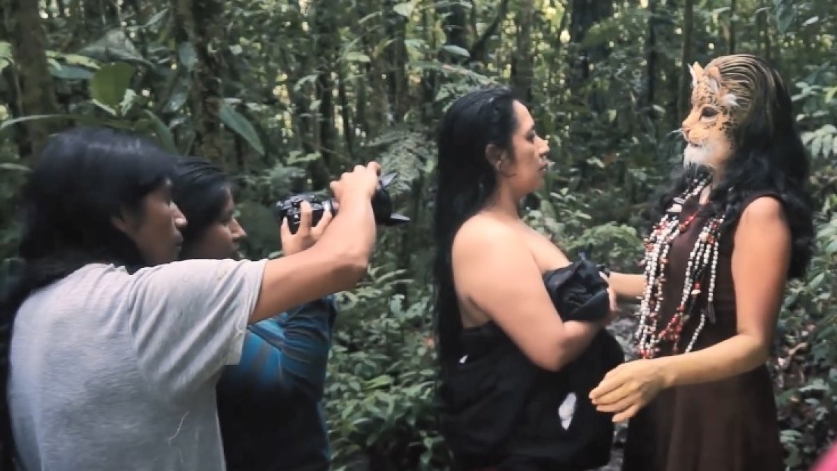Escena. El nombre de la grabación significa mujer de la selva y con ella “Evidencia la violencia de las mujeres que vivimos en diferentes espacios”, dijo la directora.
