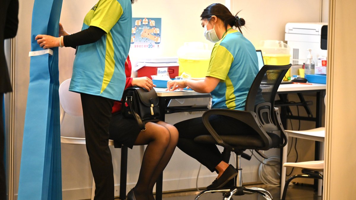 El proceso de vacunación en China avanza mucho más rápido que en otros países como Ecuador.