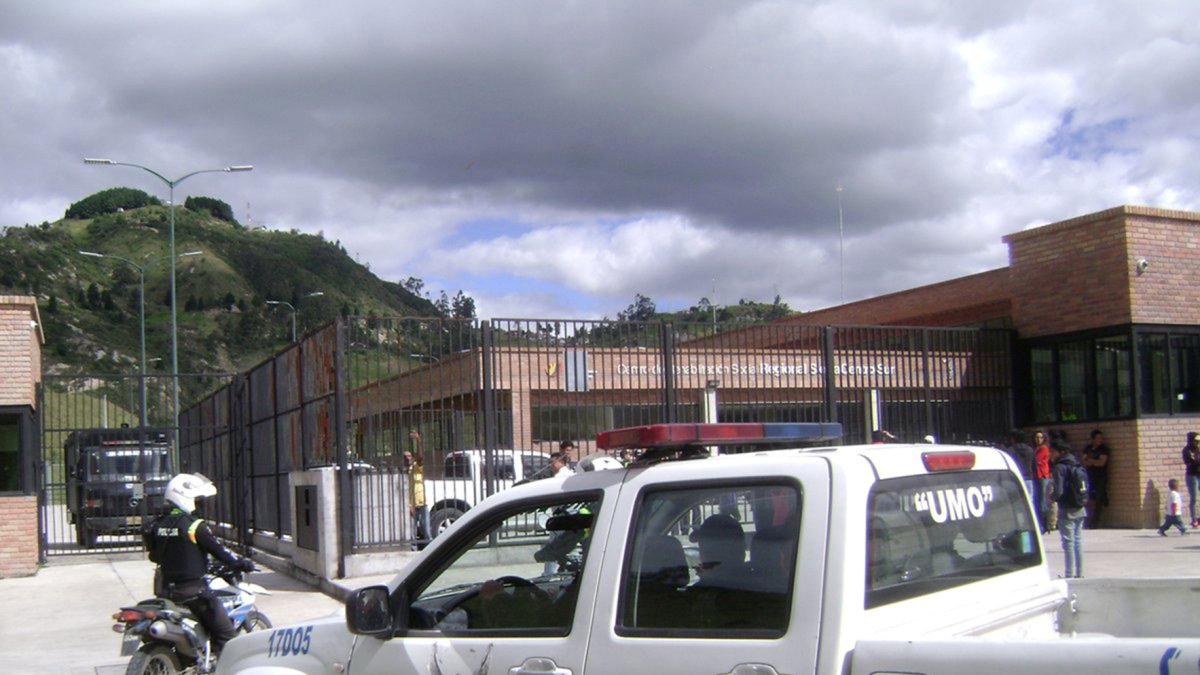 El motín se registró casi a la par de un hecho similar registrado en Guayaquil.