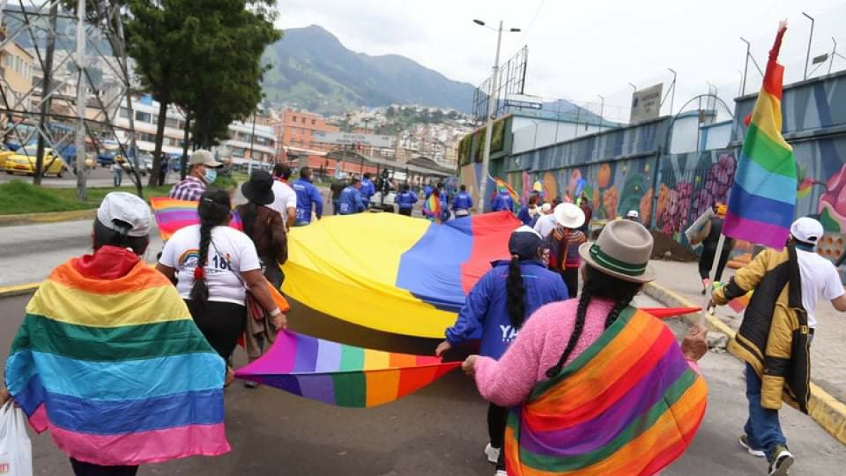 Cientos de simpatizantes y militantes del movimiento Pachakutik.