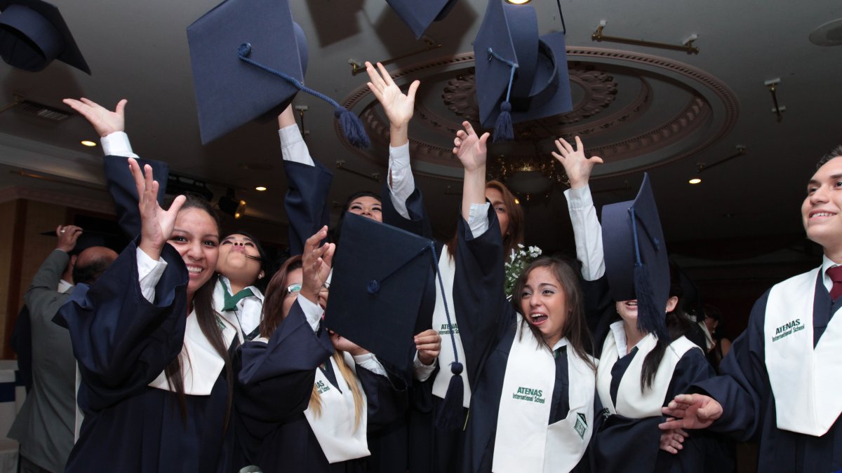 Los estudiantes y padres quieren que los actos de graduación sean de manera presencial, pero con las medidas de bioseguridad necesarias.