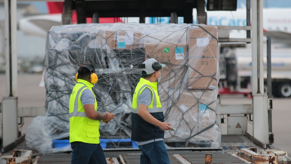 Ala Aeropuerto Mariscal Sucre llegó el tercer lote de vacunas contra la COVID-19 el pasado 14 de febrero