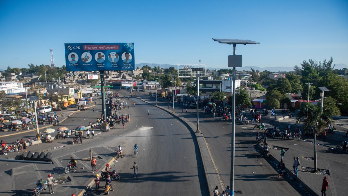 Imagen referencial: La Policía de Haití trata de controlar una fuga de presos.