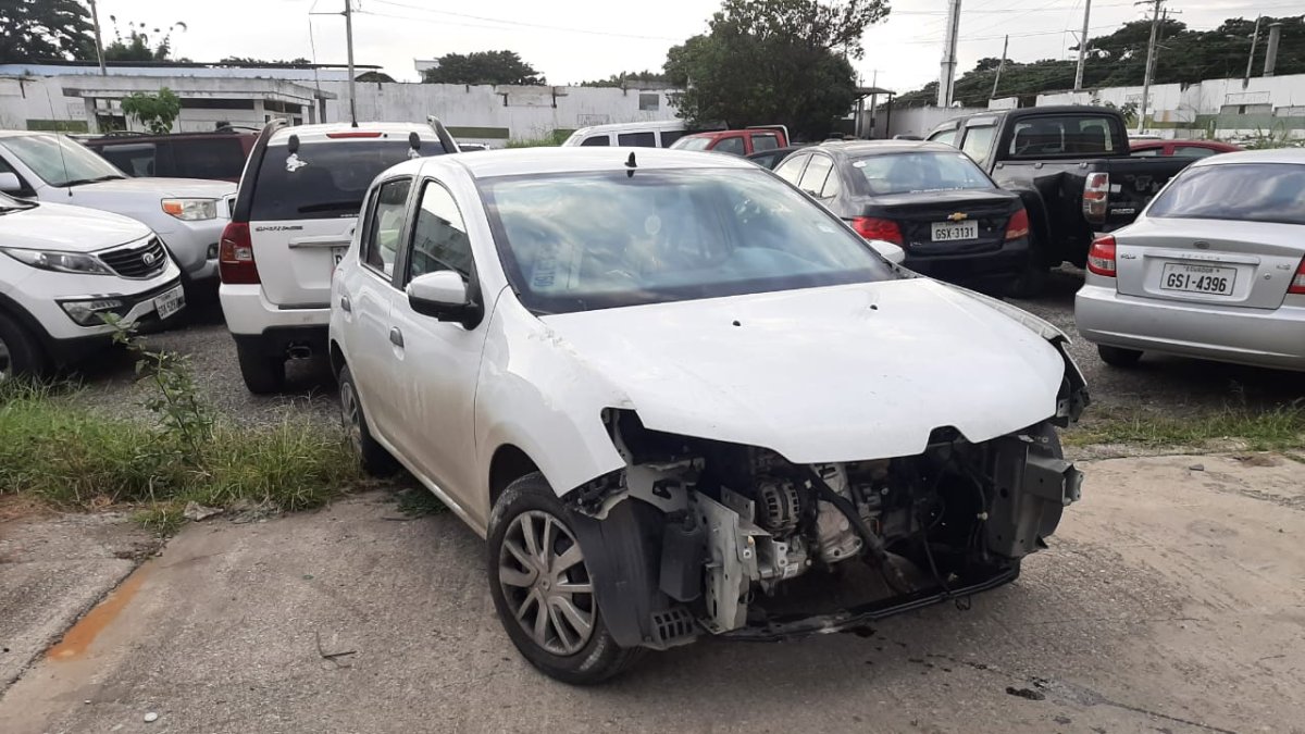 Evidencia. Los vehículos fueron encontrados en mecánicas clandestinas.