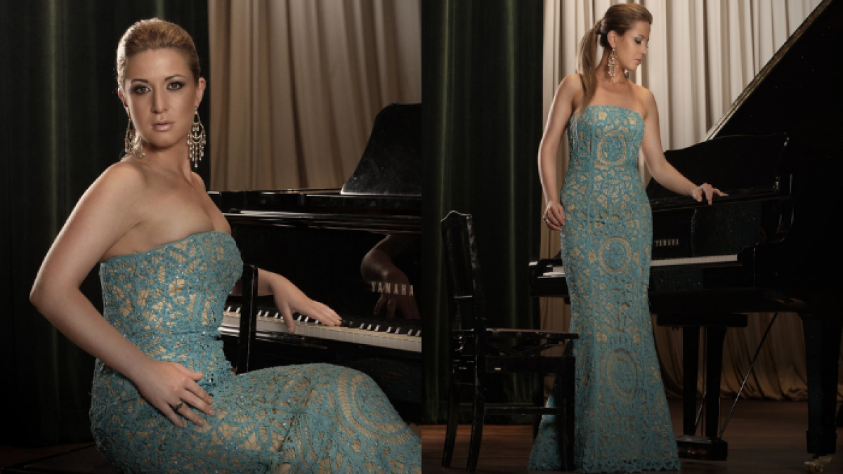 Es parte de la quinta generación de una familia de músicos profesionales.