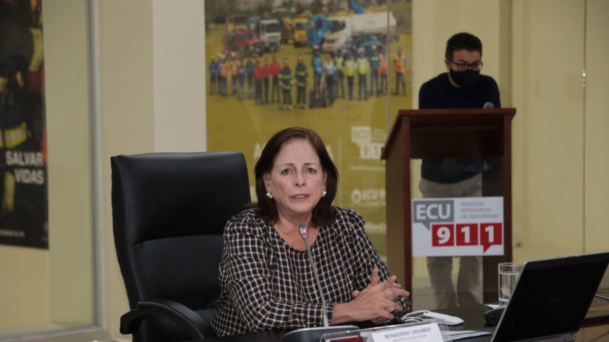Anuncio. La ministra de Educación Monserrat Creamer informó del retorno semipresencial de las unidades educativas de la zona rural.