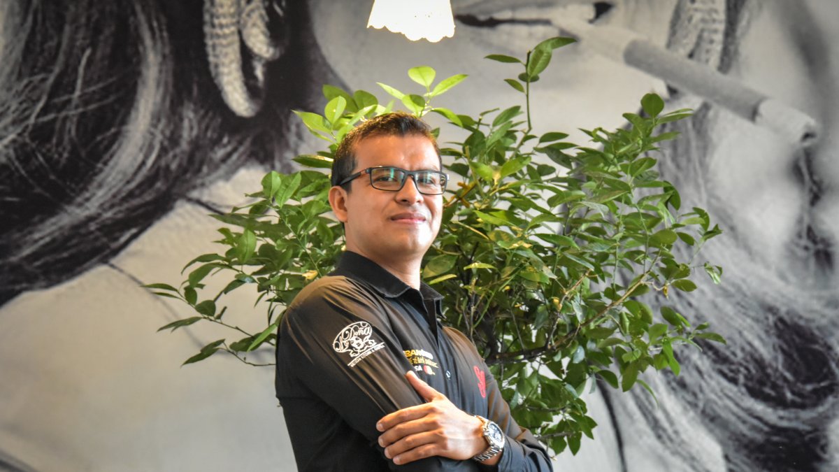 Actualmente, Moisés se encuentra en México preparándose para poder ocupar un cargo administrativo en un nuevo restaurante de Samborondón.