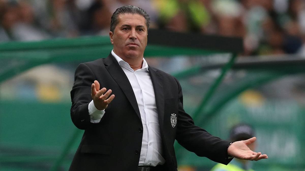 José Peseiro, entrenador de la Vinotinto, planifica lo que será el choque eliminatorio ante la selección ecuatoriana.