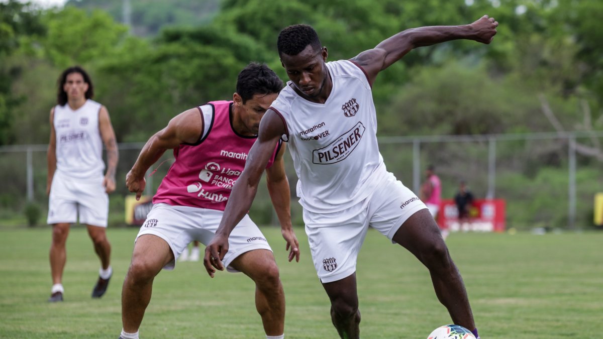 Leonel Quiñónez (d) ha cumplido un buen papel.