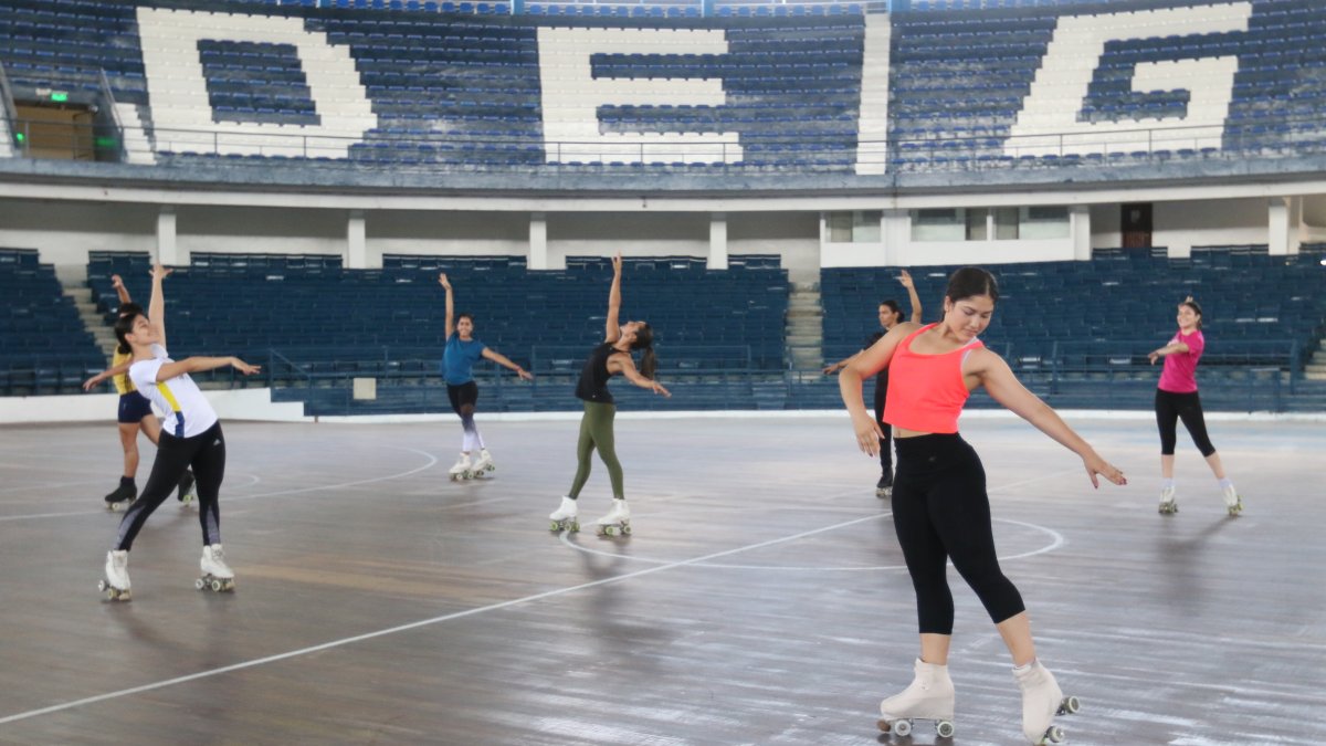 Parte de la selección ecuatoriana que representará al país en el torneo internacional del 3 al 8 de mayo en el coliseo Voltaire Paladines Polo.