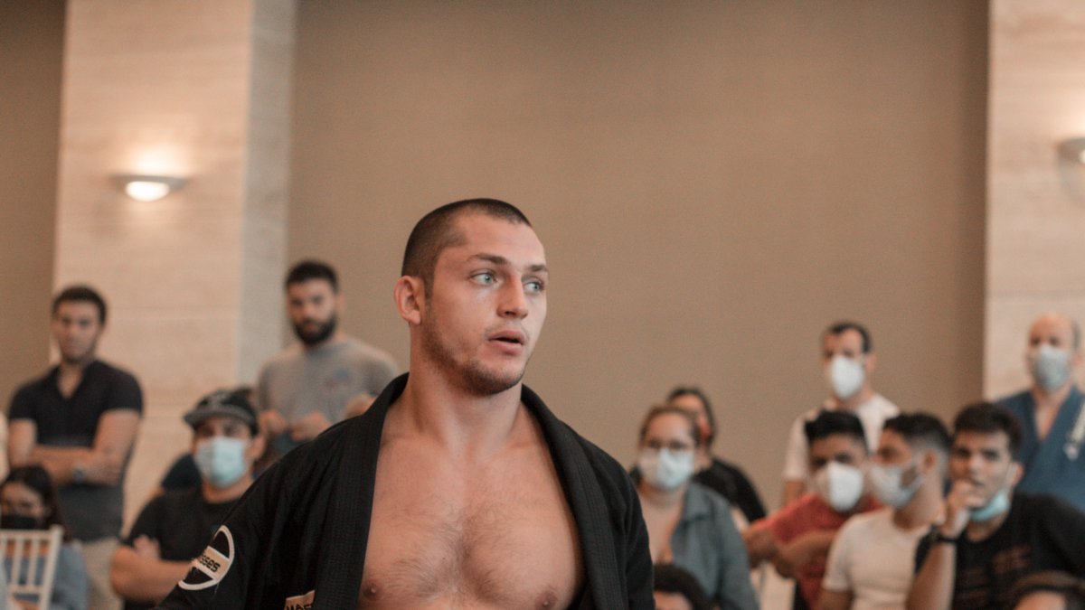 Sebastián Guevara mostró sus cualidades en el jiu jitsu el fin de semana en Manta, donde logró medalla de oro.